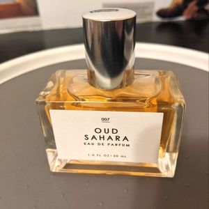 Oud Sahara urban outfitters